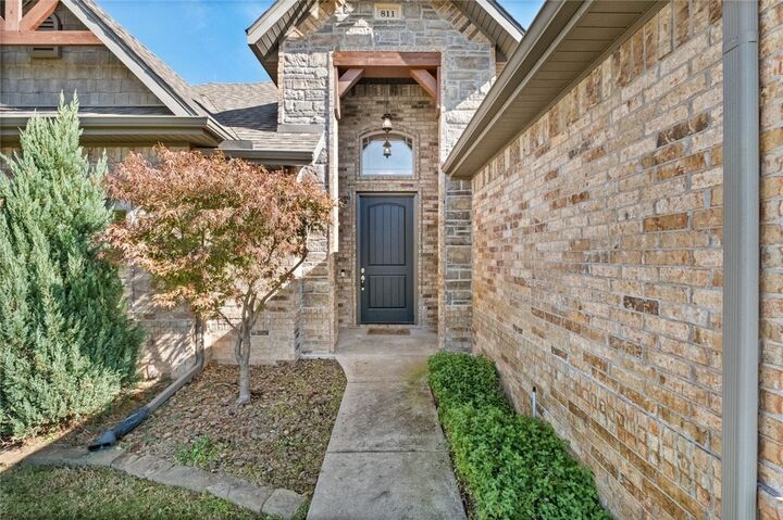 Property Photo: 811 Valley Lane AR 72762