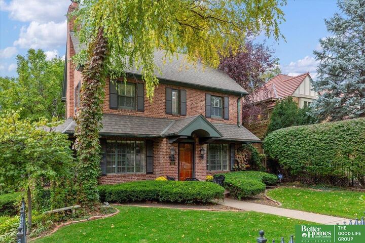 Property Photo:  656 N 58th Street  NE 68132 