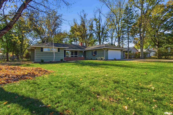 Property Photo:  3126 E Cedar Hills Drive  IL 61523 