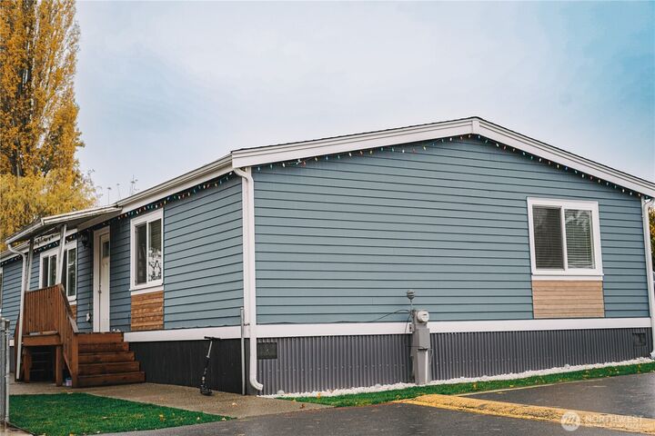 Property Photo:  15410 SE 272nd Street 116  WA 98042 