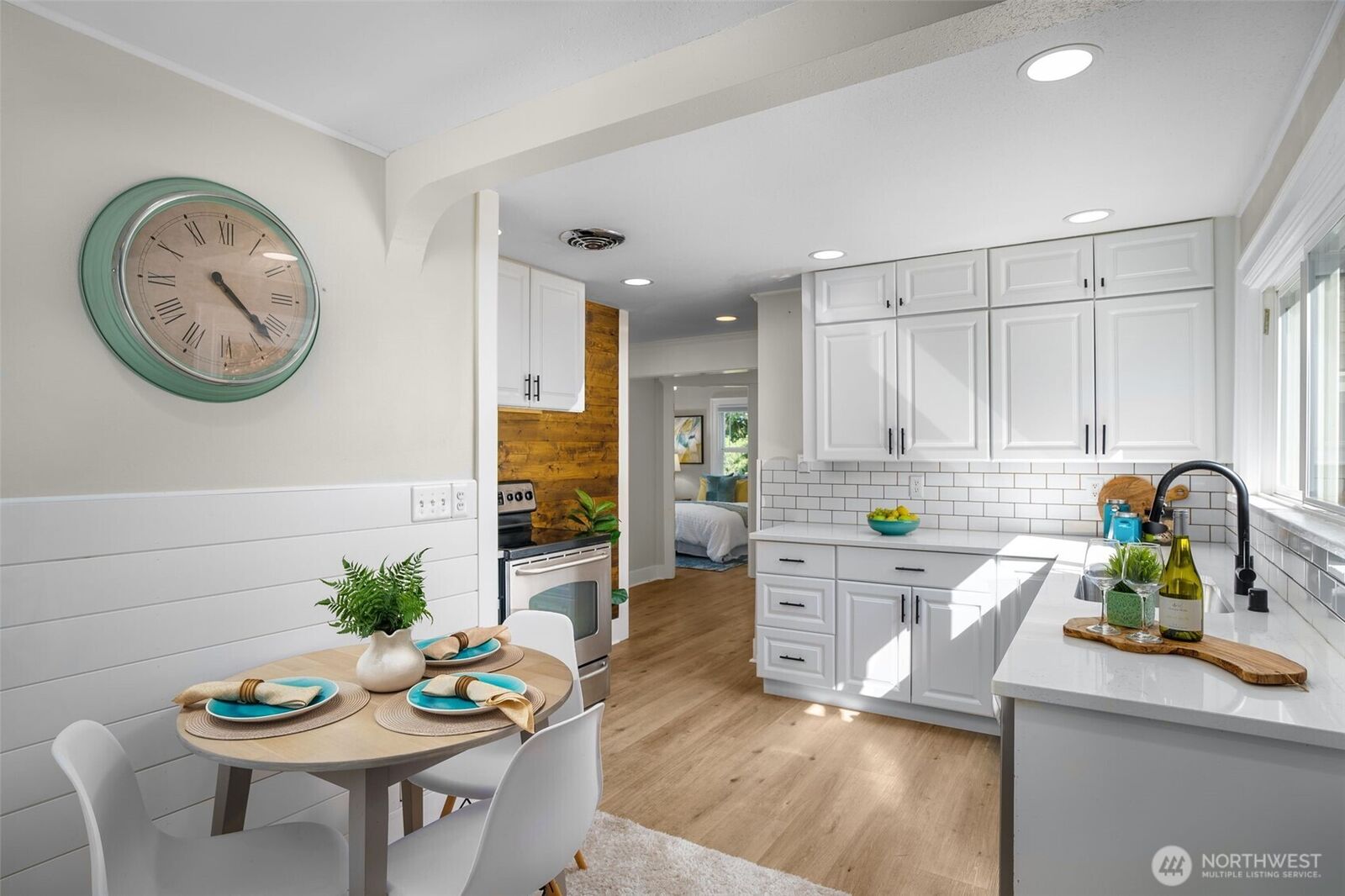 Property Photo: 5620 Wetmore Avenue A WA 98203