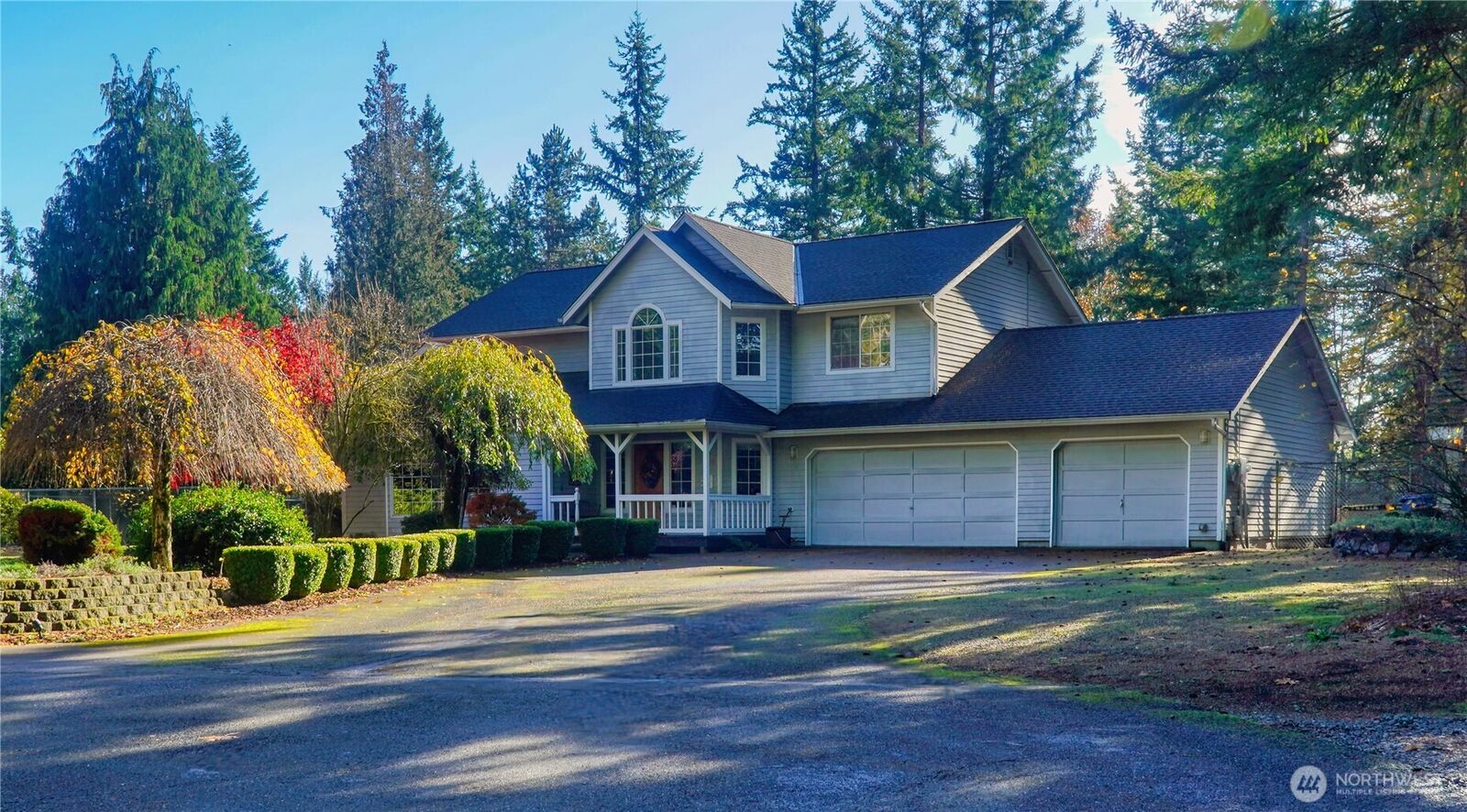 Property Photo: 24608 197th Avenue SE WA 98038