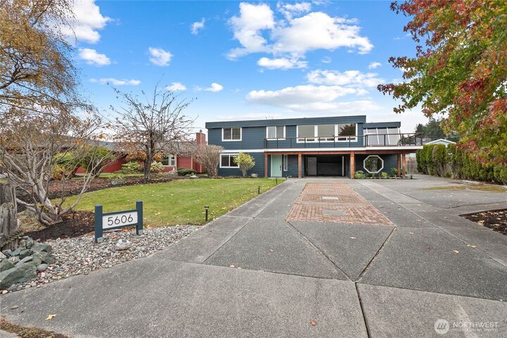 Property Photo: 5606 Kingsway WA 98221