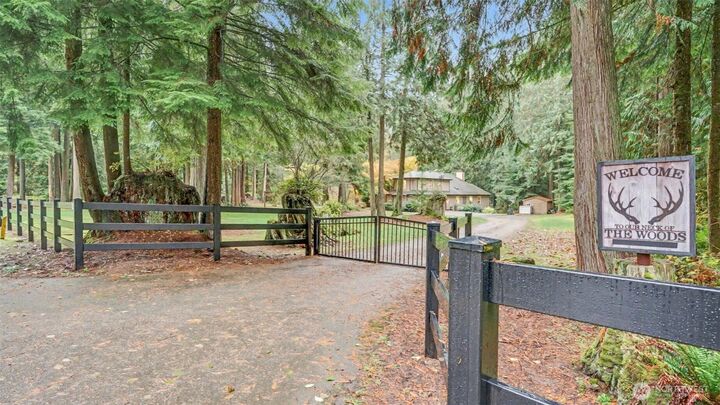 Property Photo: 12816 322nd Avenue NE WA 98019