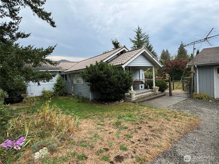 Property Photo: 29817 SE 384th Street WA 98022