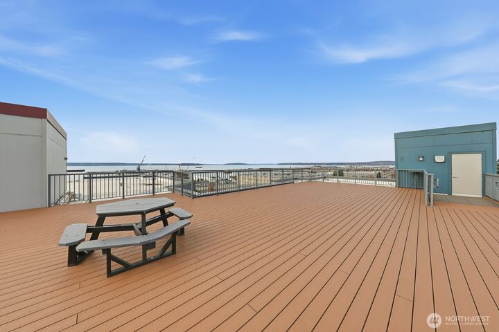 Property Photo:  2818  Grand Avenue B212  WA 98201 