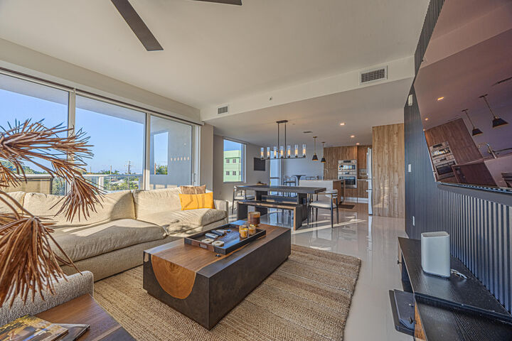 Property Photo: 117 Lake Avenue 401 FL 33460