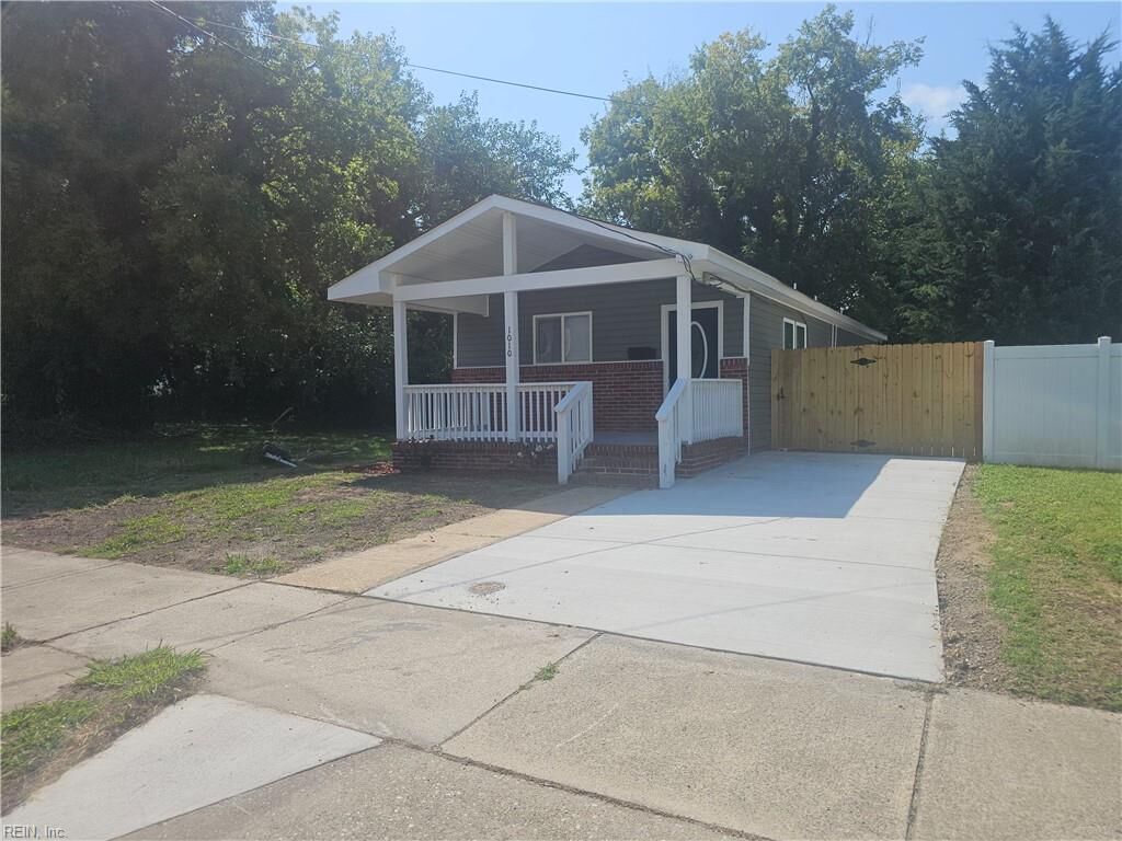 Property Photo:  1010 27th St  VA 23607 