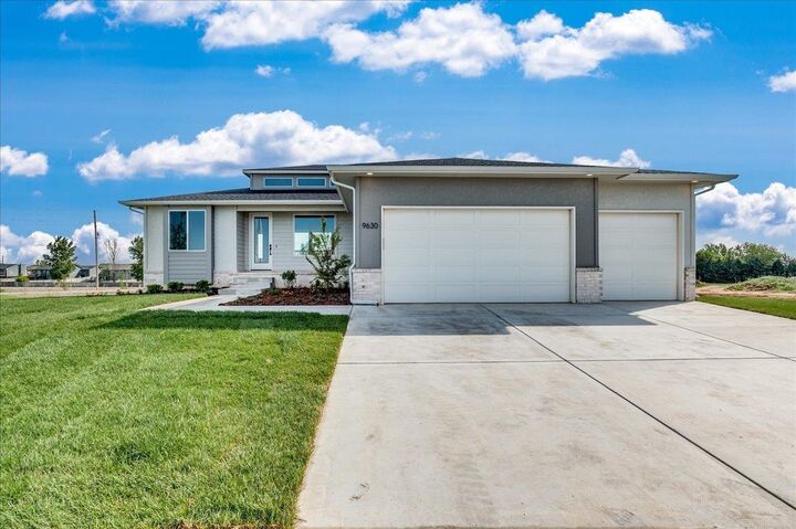 9630 W Cedar Lane  Maize KS 67101 photo