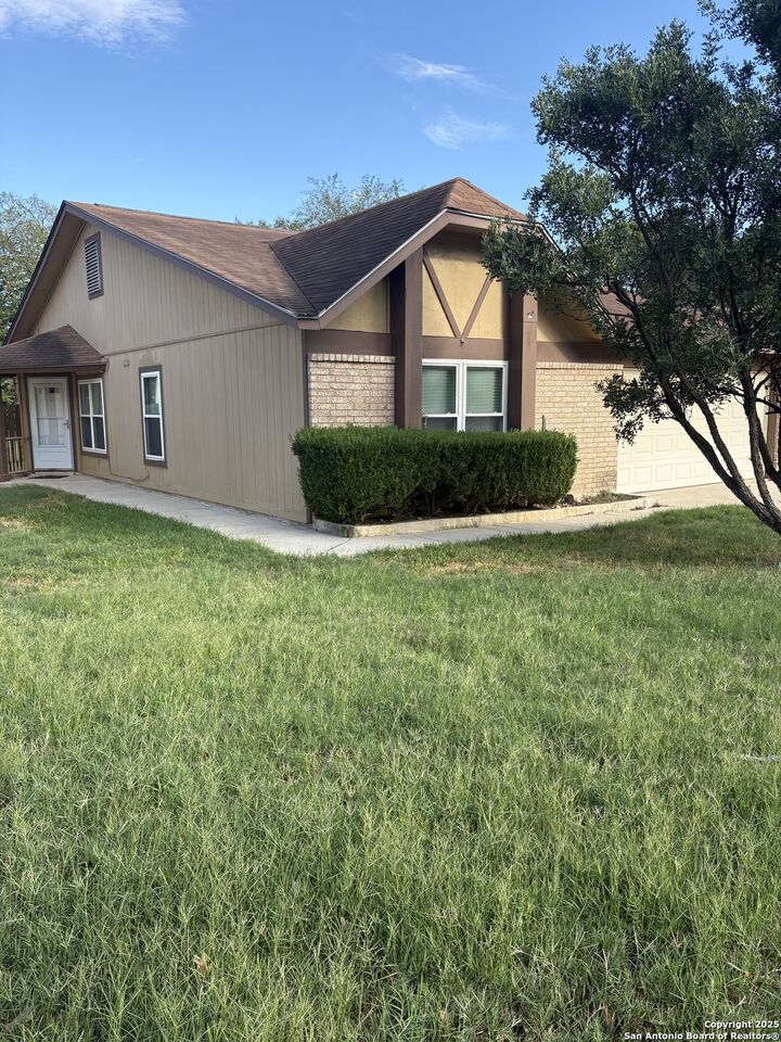 Property Photo: 5134 Mayspring TX 78217