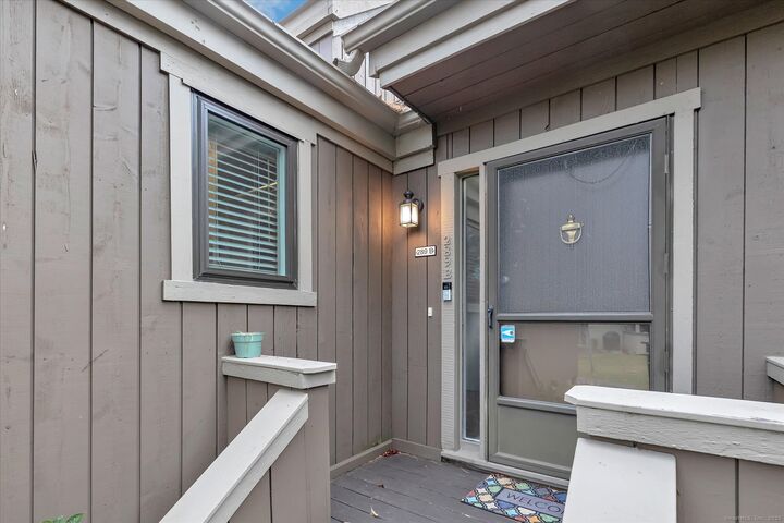 Property Photo: 289 Agawam Drive B CT 06614