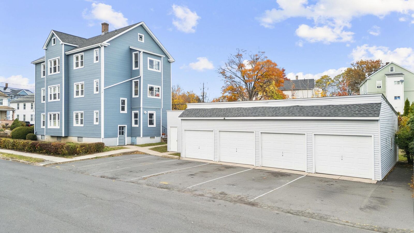 Property Photo: 1467 Corbin Avenue CT 06053