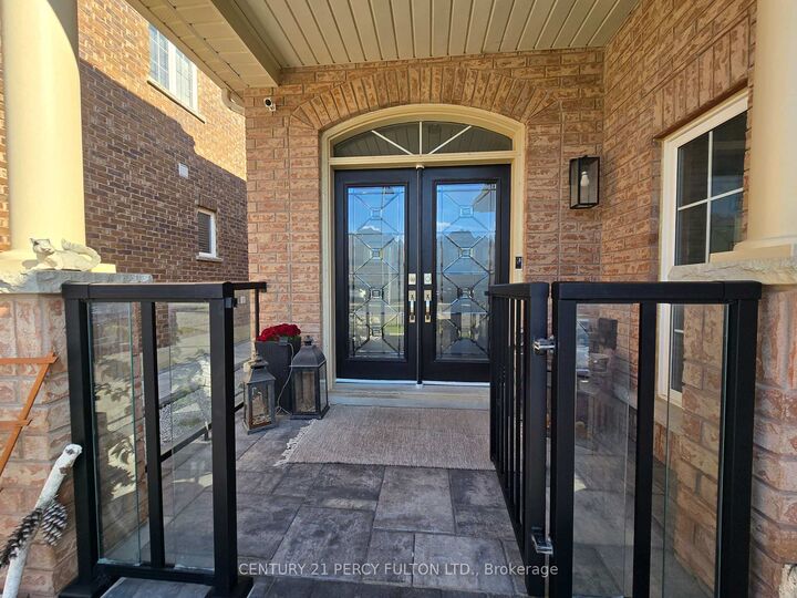 Property Photo:  1979 Riverton Street  ON L1K 0P4 