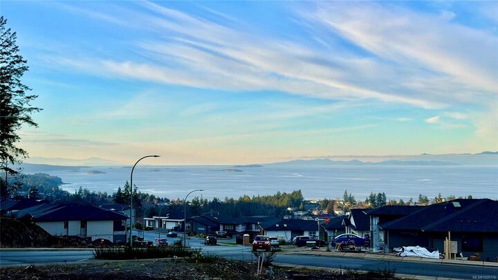 Photo de la propriété:  4630 Ambience Dr  BC V9T 0N2 