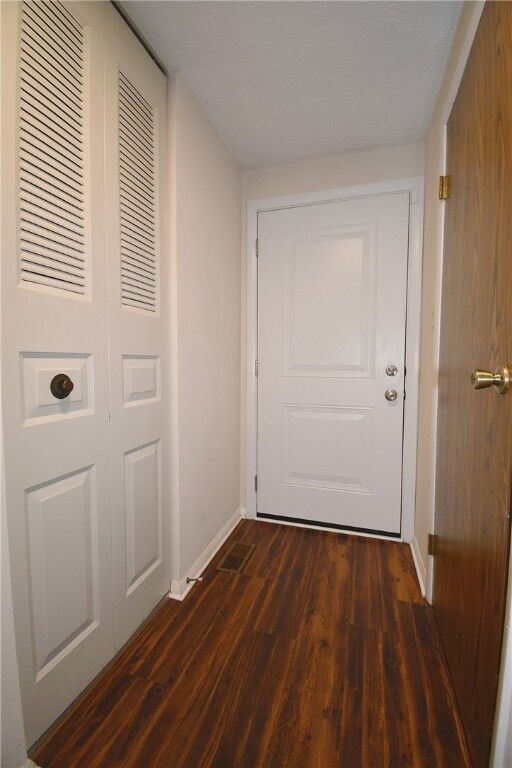 Property Photo: 421 Timber Trl PA 15126