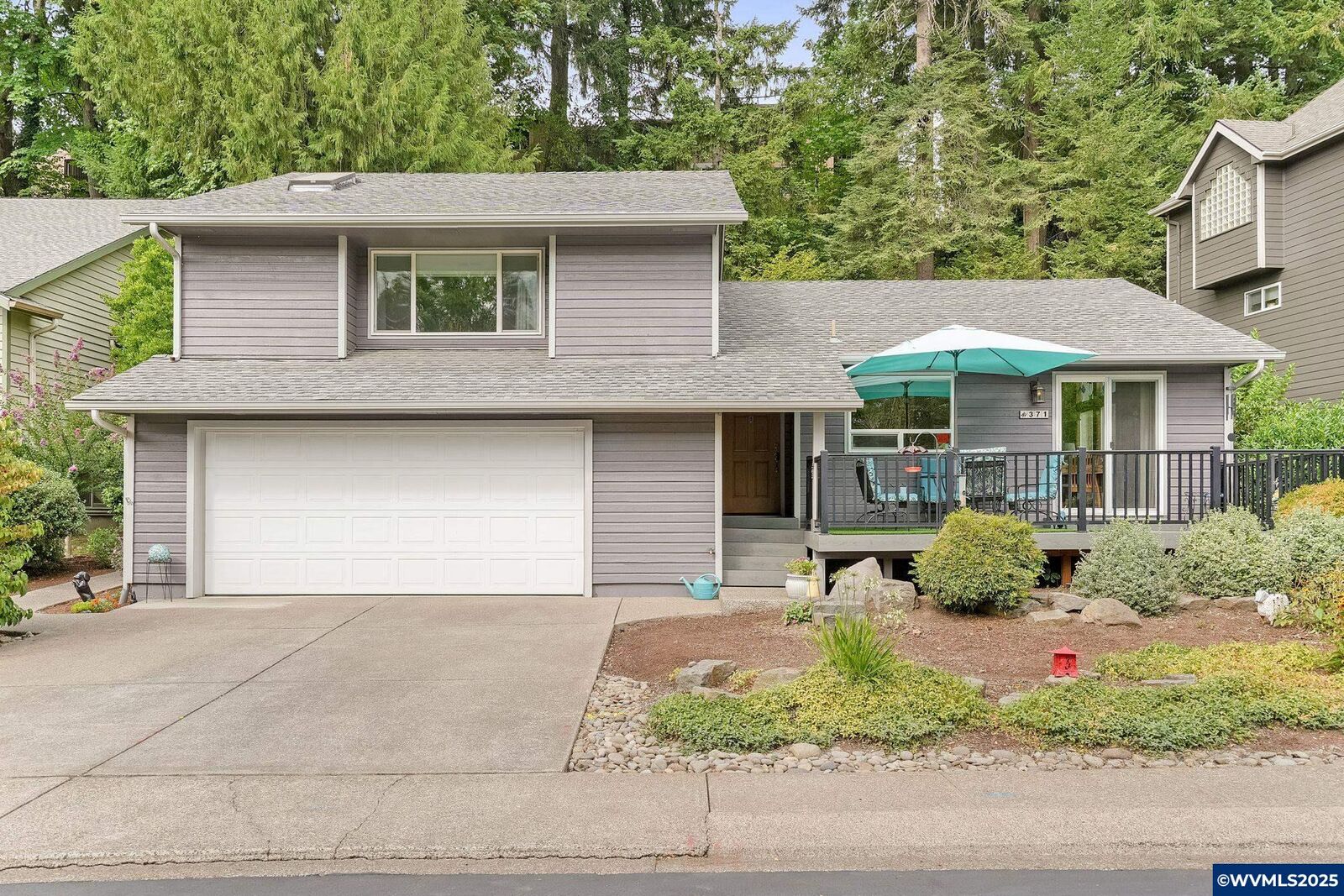 Property Photo: 371 McNary Heights Dr N OR 97303