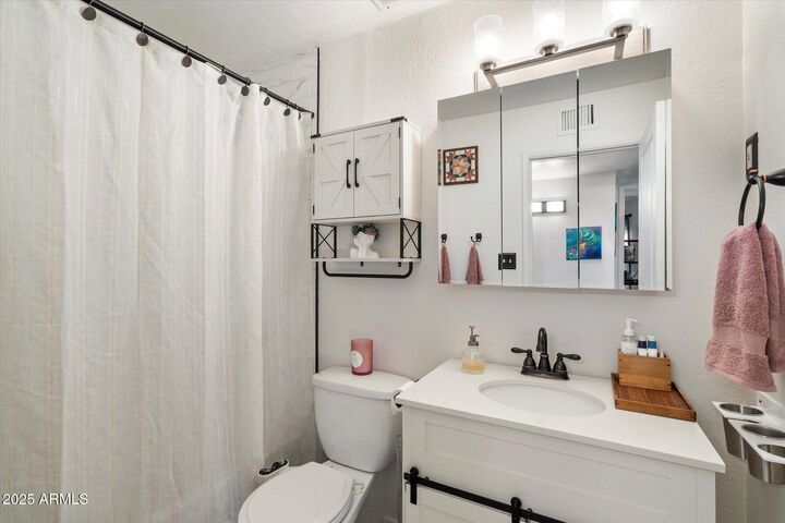 Property Photo: 7842 E Willetta Street AZ 85257