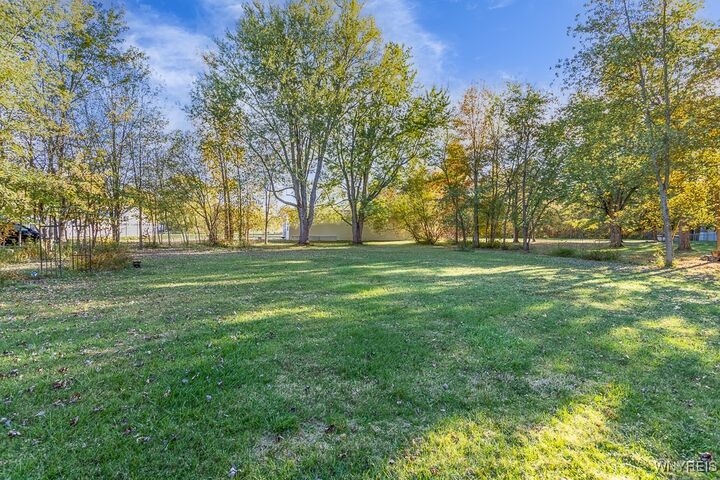 Property Photo:  8115 Tonawanda Creek Road  NY 14051 