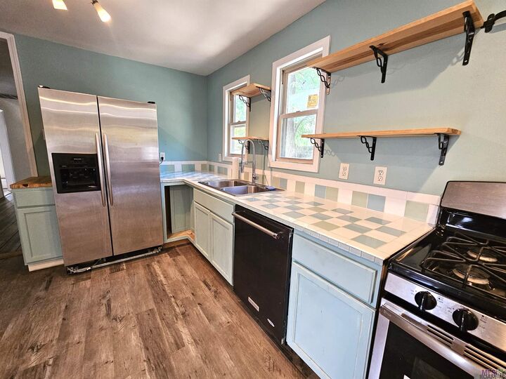 Property Photo: 4565 Wells St LA 70808
