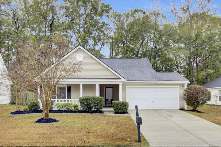 107 Eagle Ridge Road  Summerville SC 29485 photo