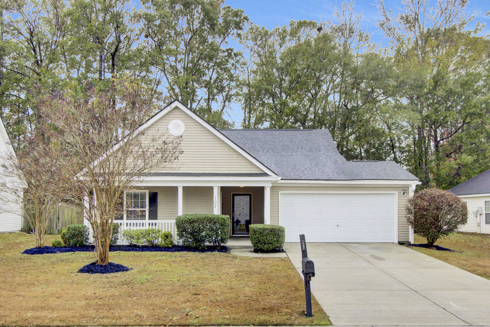 Property Photo:  107 Eagle Ridge Road  SC 29485 