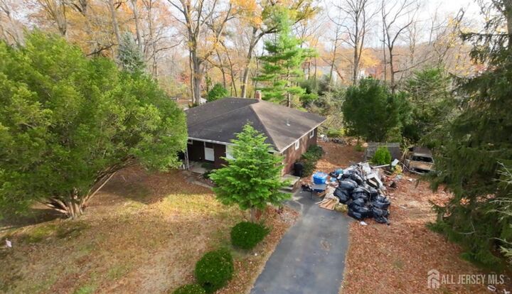 Property Photo:  4 Texas Road  NJ 08831 