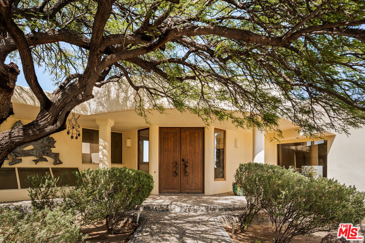 Property Photo:  57425 Palm Seco Cir  CA 92561 