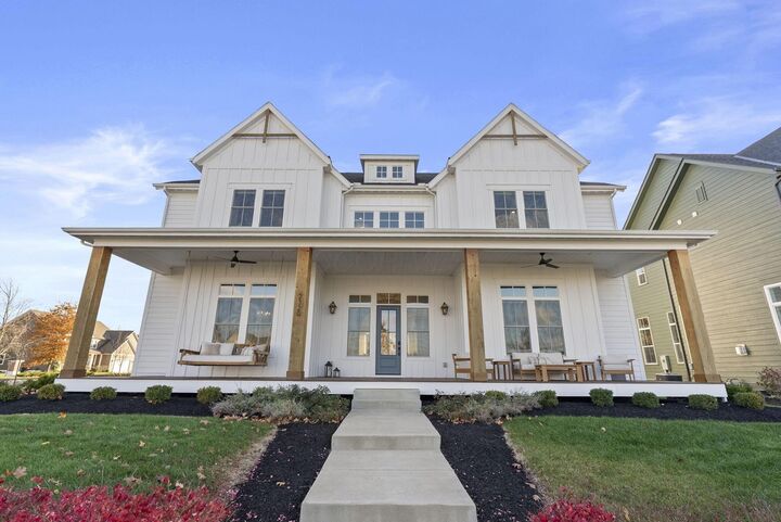 Property Photo: 2320 Red Oak Street OH 43035