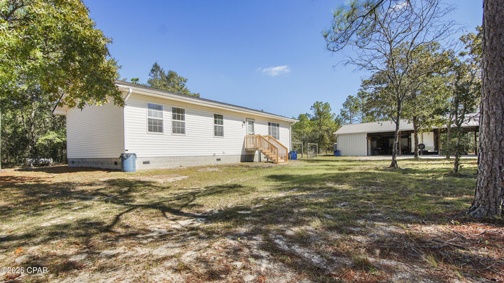 Property Photo: 300 Deer Trail FL 32433