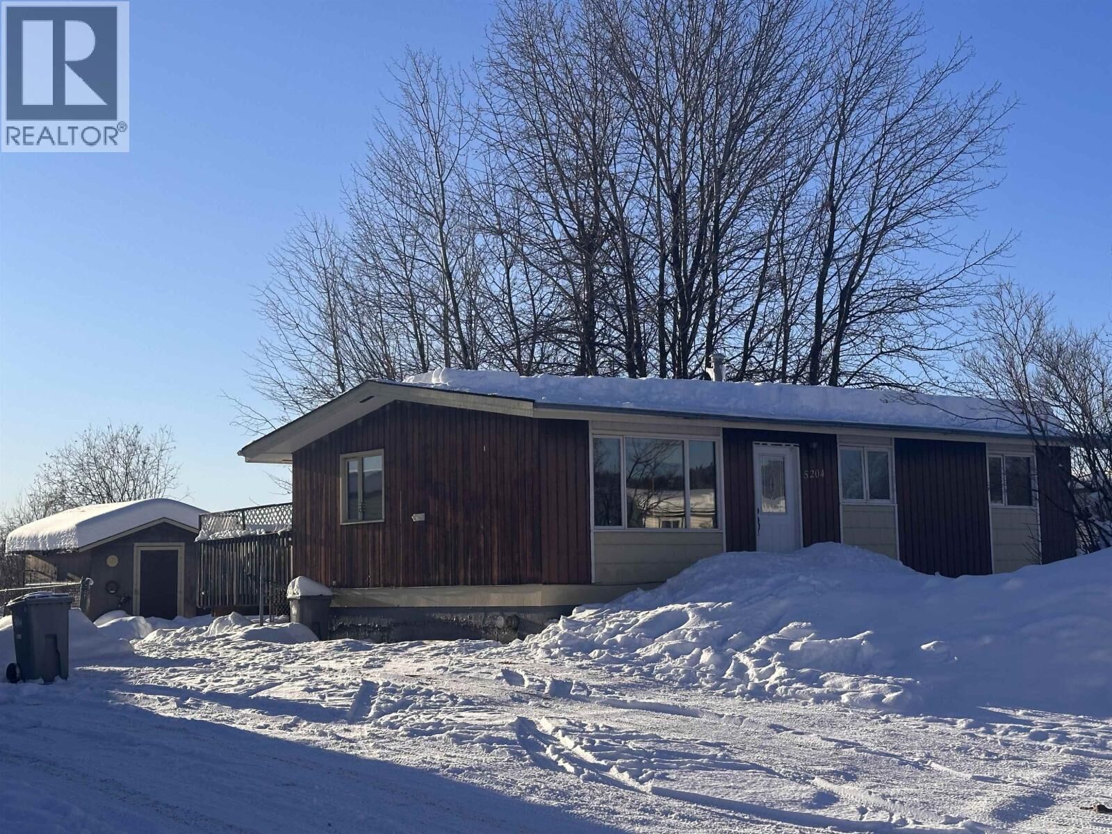 Property Photo: 5204 Tamarack Crescent BC V0C 1R0