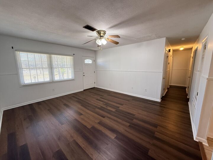 Property Photo:  1008 S Palm Boulevard  FL 32578 