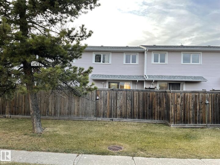 Property Photo:  18323 66 Avenue NW  AB T5T 1Z5 