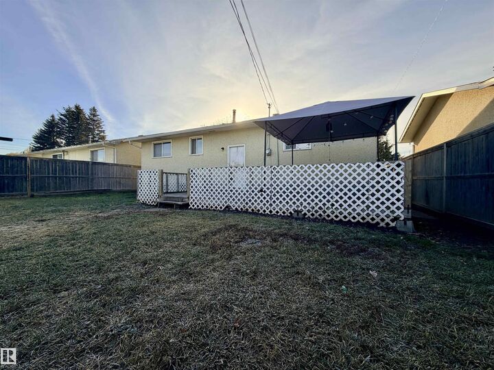 Property Photo:  4918 44 Avenue  AB T0A 3A4 