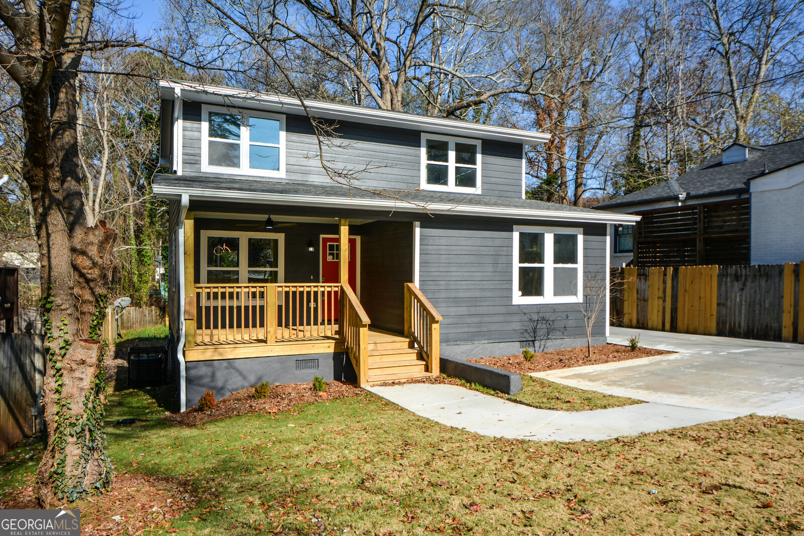 Property Photo: 1679 Emerald Avenue SW GA 30310