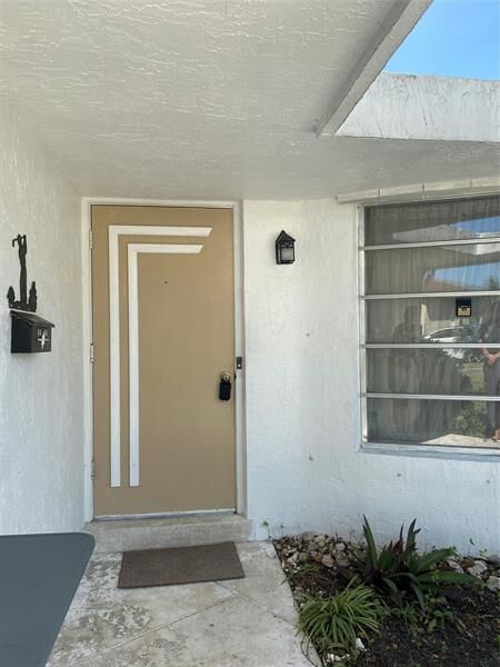 Property Photo: 6464 NW 20th Ct FL 33063