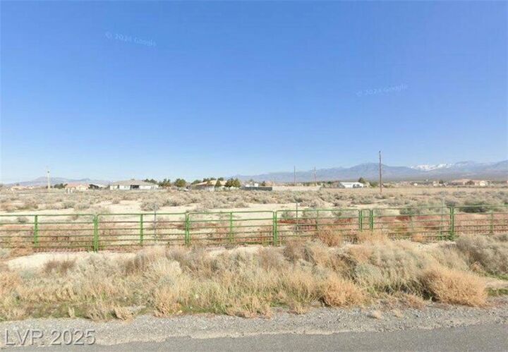 Property Photo: 2560 East Deerskin Street NV 89048