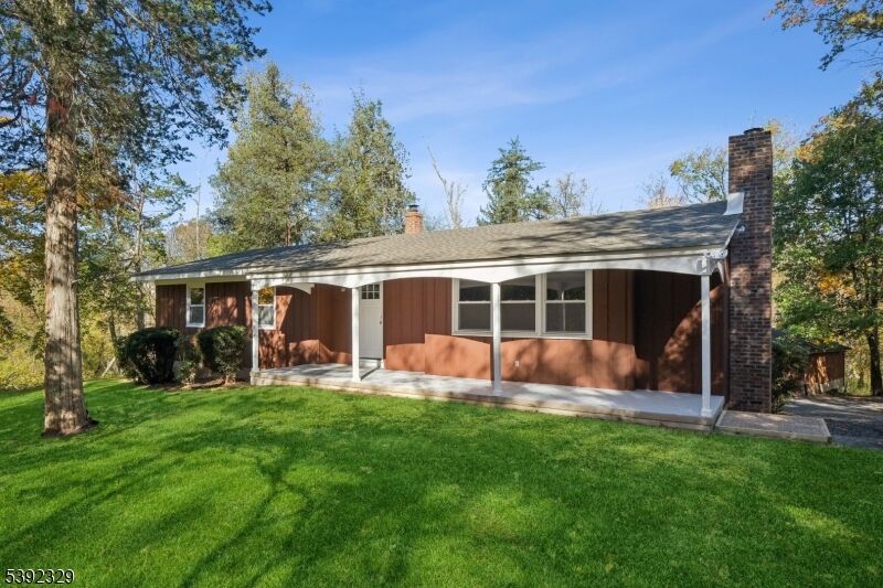 Property Photo: 5 Weatherhill Rd NJ 08833