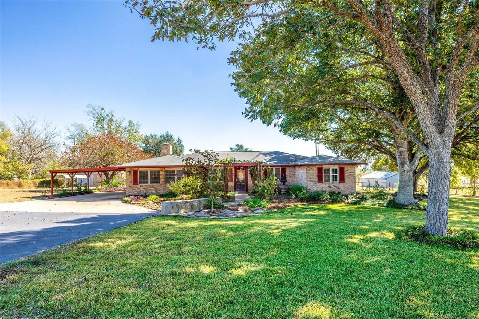 Property Photo:  1051 Fm 109  TX 77833 