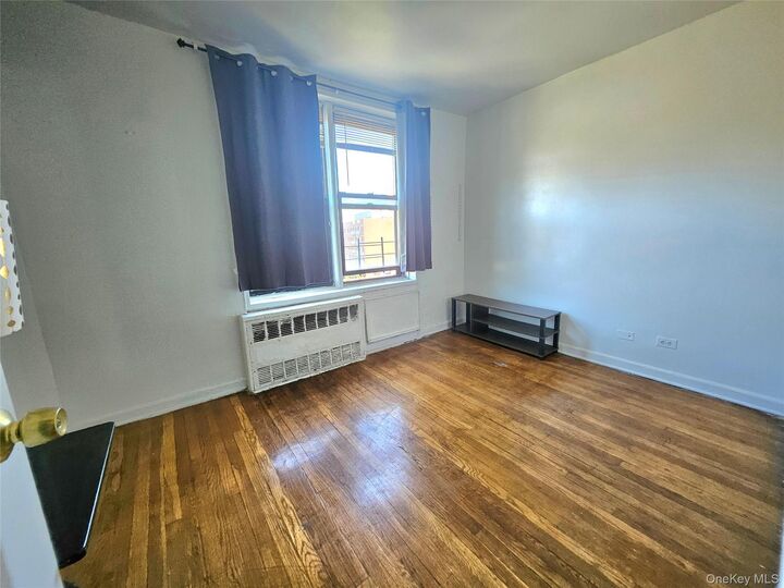 Property Photo:  87-70 173 Street 6H  NY 11432 