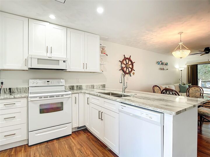 Property Photo:  431 Airport Avenue E 207  FL 34285 