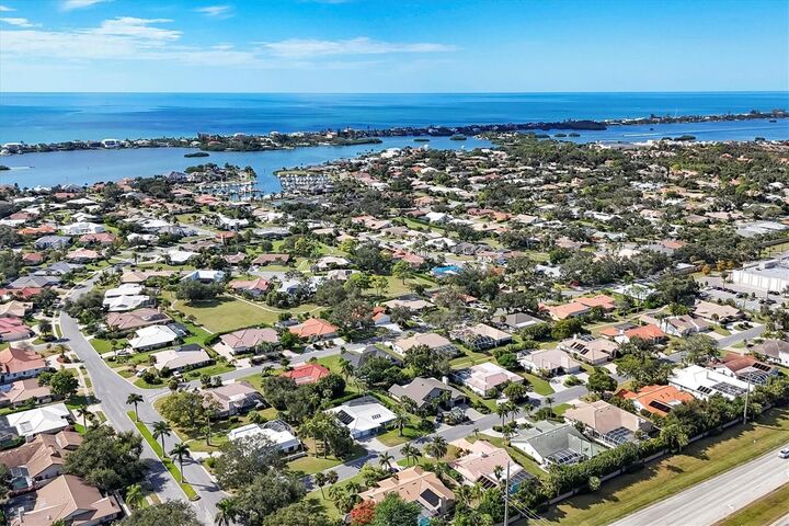 Property Photo:  1486 Landview Lane  FL 34229 