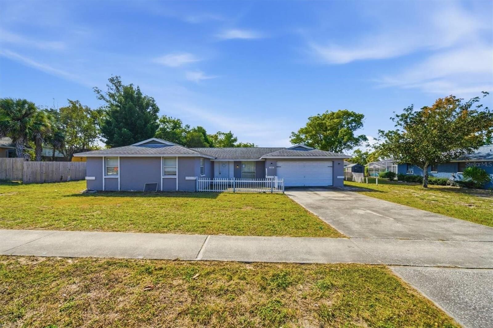 Property Photo:  10072 Northcliffe Boulevard  FL 34608 