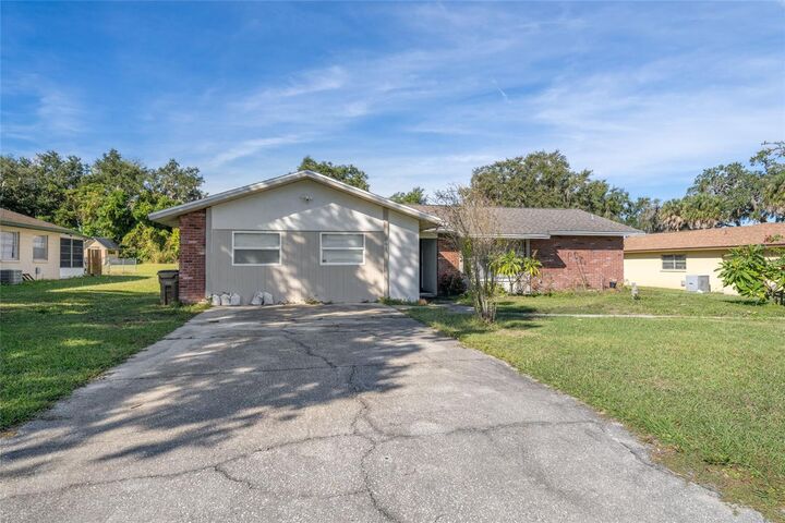 Property Photo: 203 Bentbough Drive FL 34748