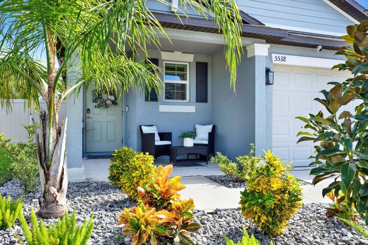 Property Photo:  5538 Blue Azure Drive  FL 33598 