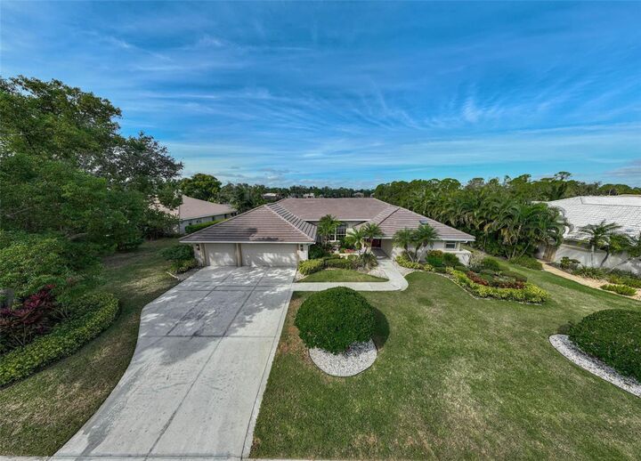 Property Photo: 7570 Links Court FL 34243