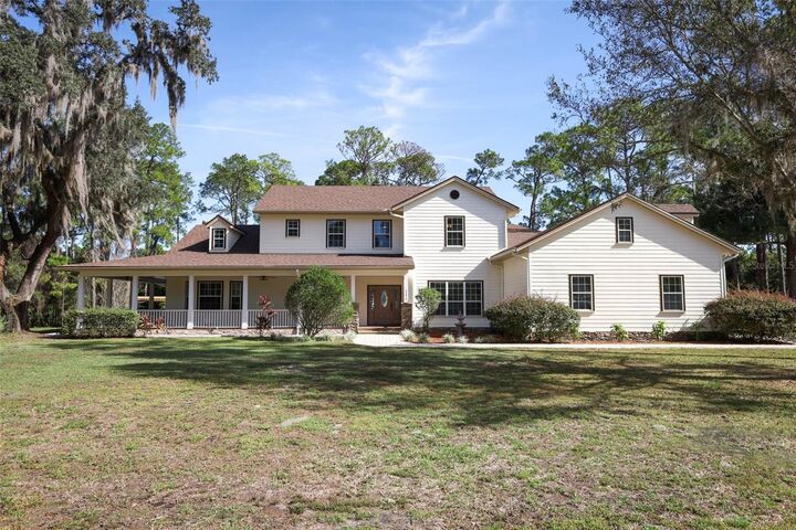 Property Photo:  27012 Grand Oak Lane  FL 32778 