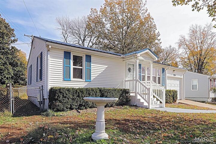 Property Photo: 776 W Rodney Drive MO 63701
