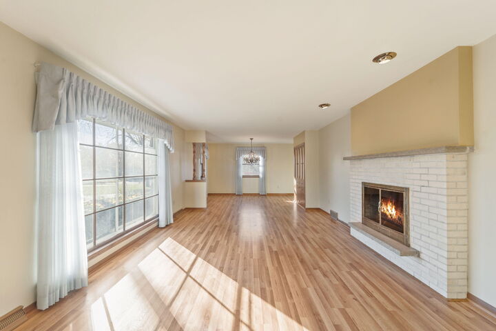 Property Photo: 7425 N Redwood Rd WI 53209