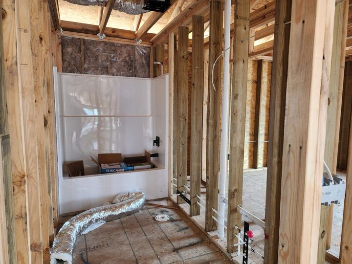 Property Photo: 905 Surrey Ave ND 58785