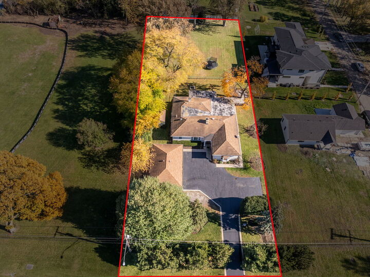 Property Photo: 1615 Greenwood Road IL 60026